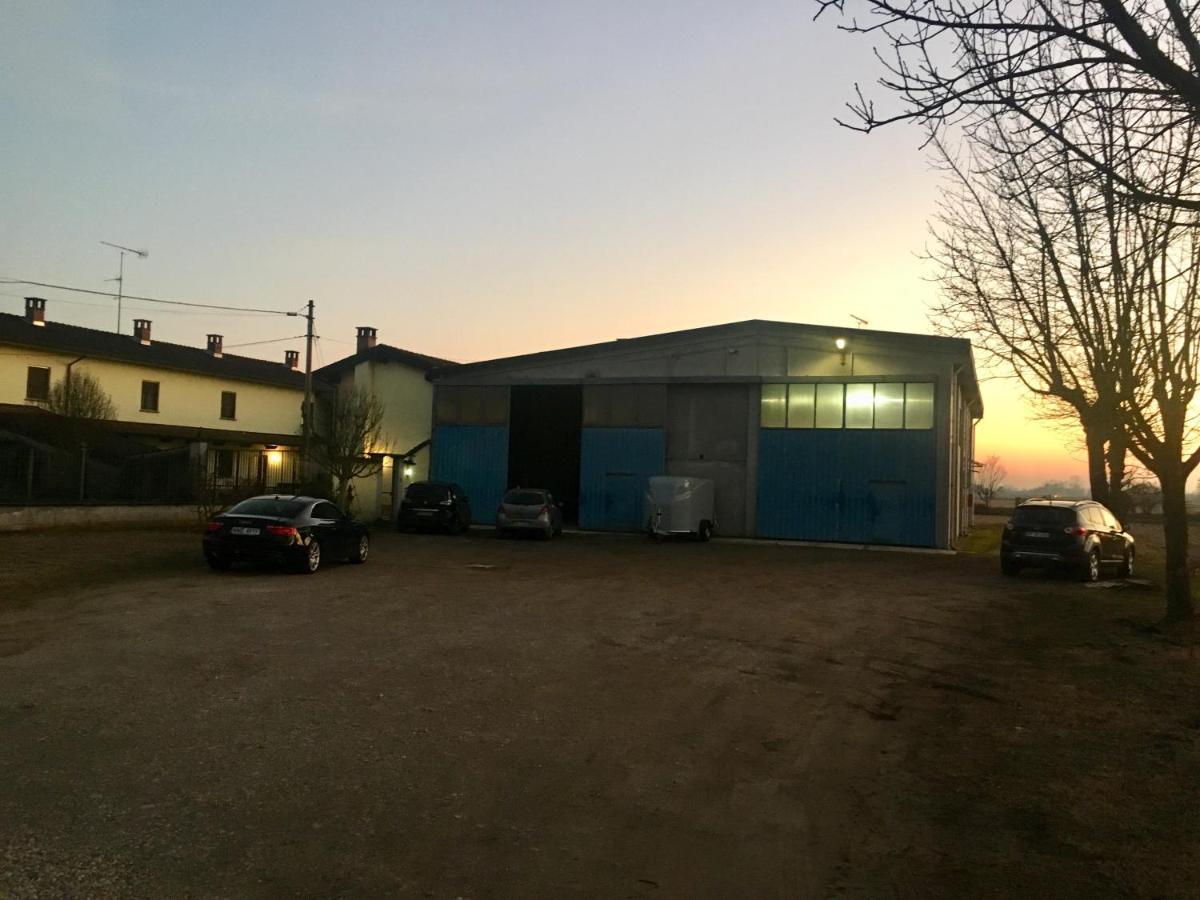 B&B dalLo Zio Ottobiano Bagian luar foto