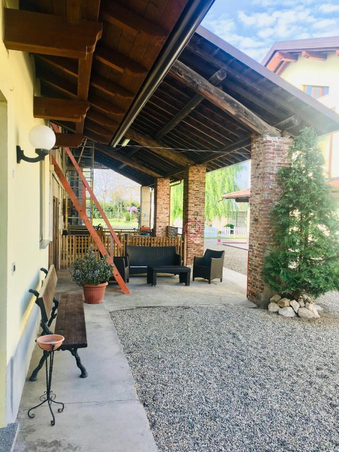 B&B dalLo Zio Ottobiano Bagian luar foto
