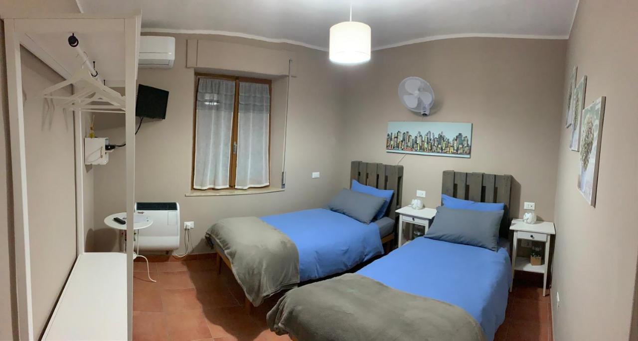 B&B dalLo Zio Ottobiano Bagian luar foto