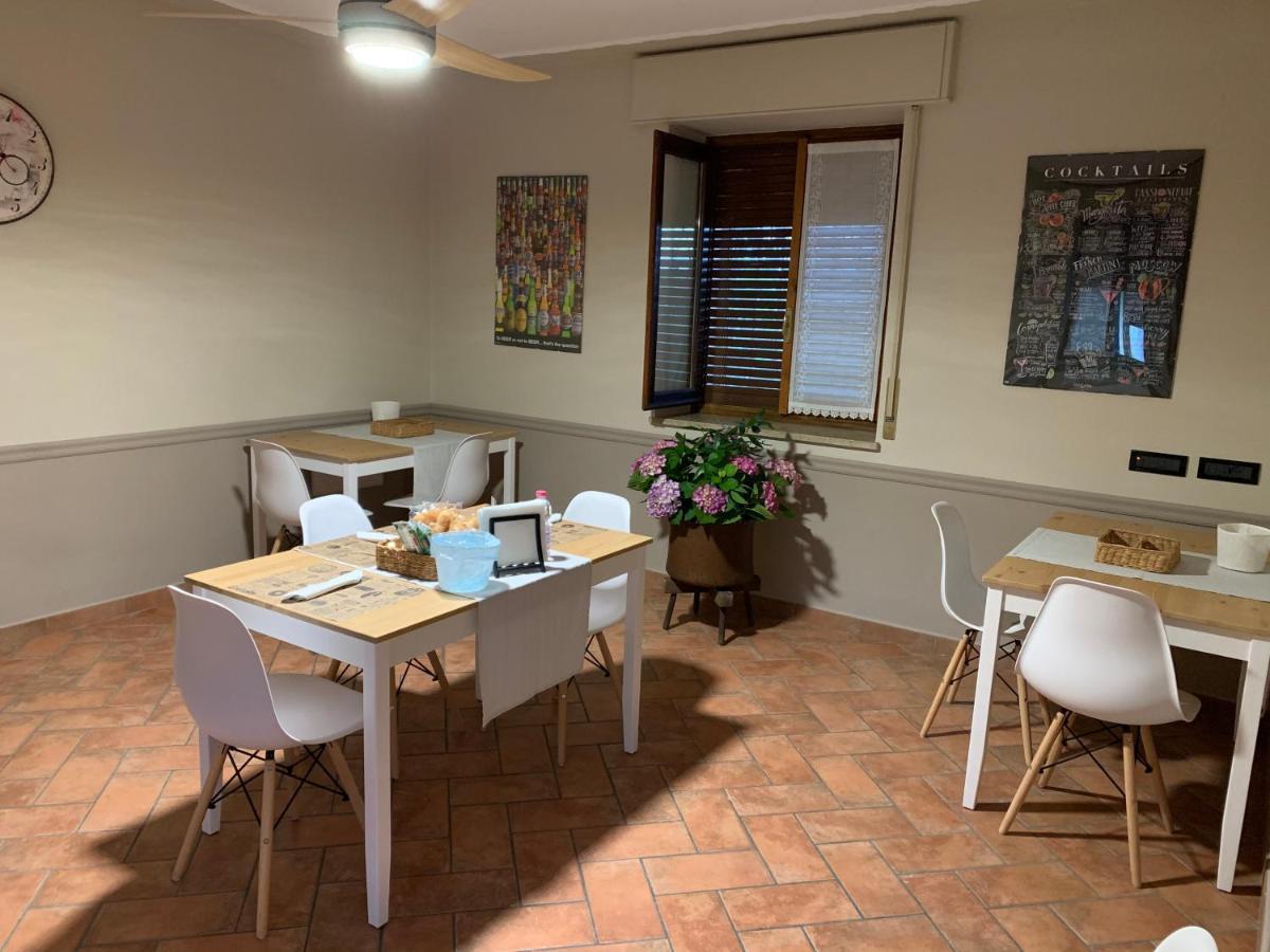 B&B dalLo Zio Ottobiano Bagian luar foto