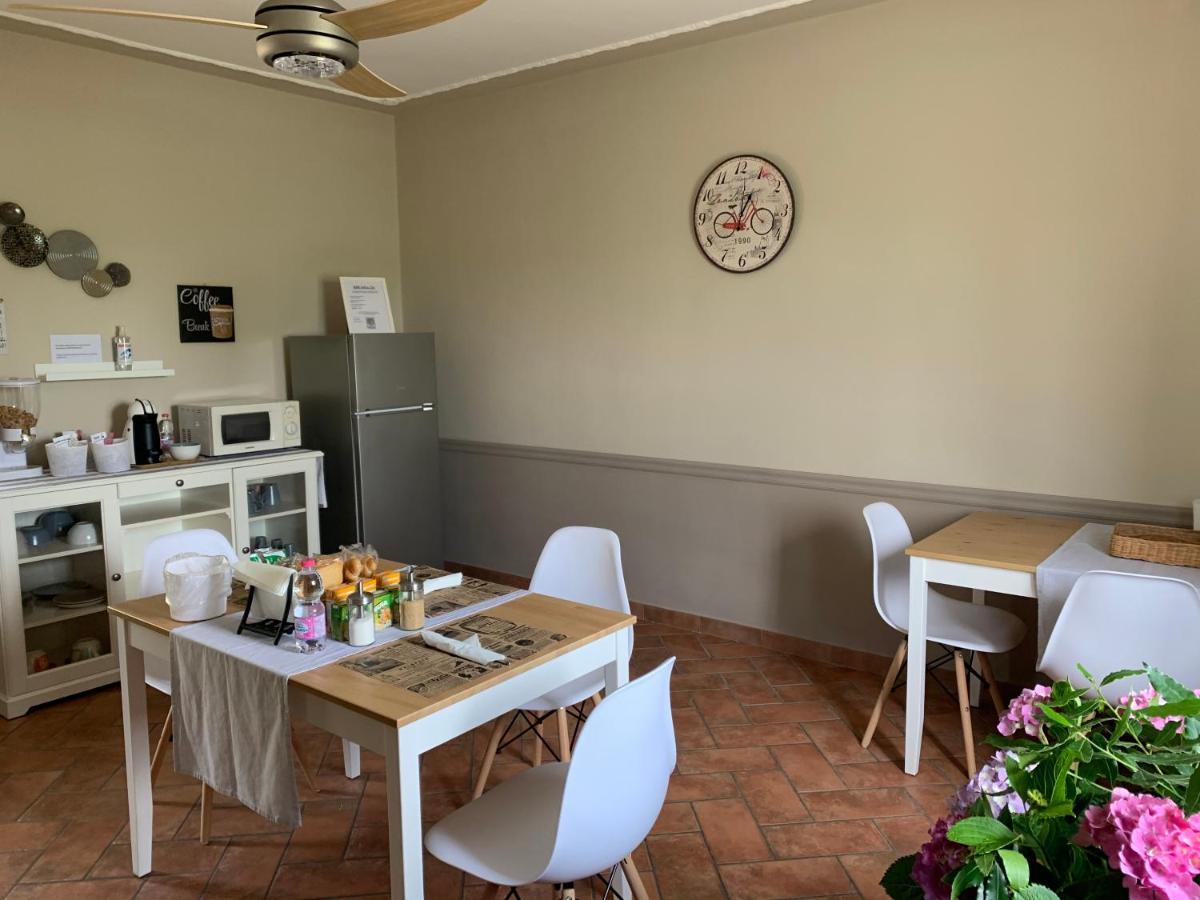 B&B dalLo Zio Ottobiano Bagian luar foto