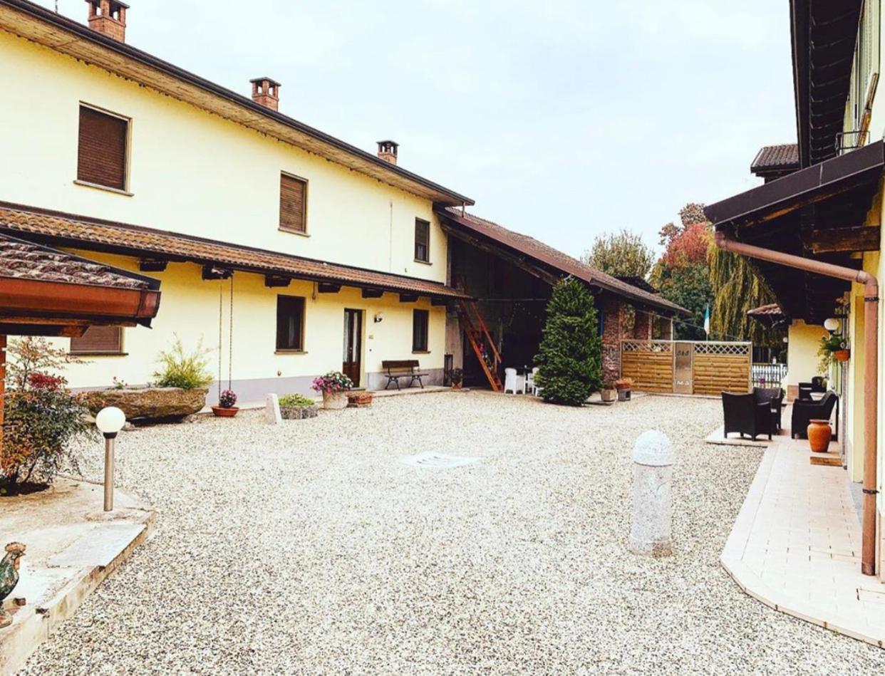 B&B dalLo Zio Ottobiano Bagian luar foto